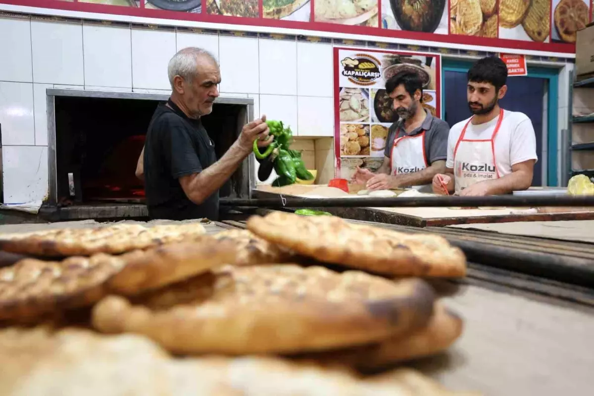 Elazigda Firincilar Asiri Sicaklarda Ekmek Parasi Icin Mucadele Veriyor
