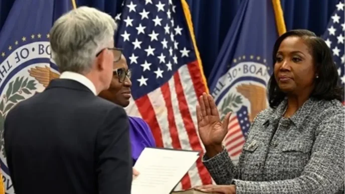 FED Uyesi Lisa Cook Trumpa Dava Acti