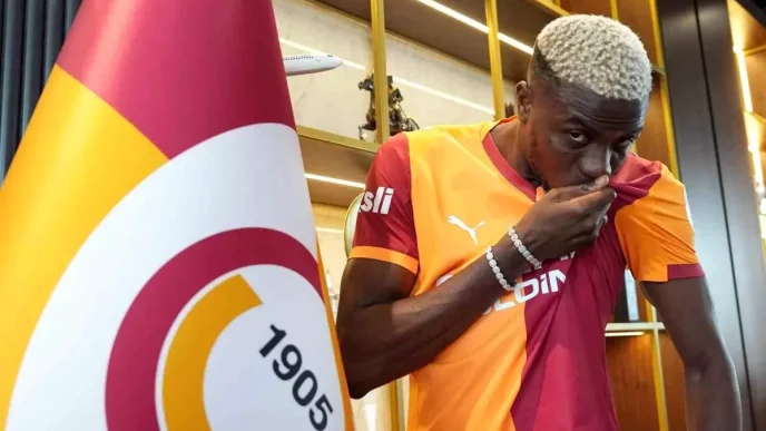 Galatasaray Victor Osimhen ile 4 Yillik Sozlesme Imzaladi