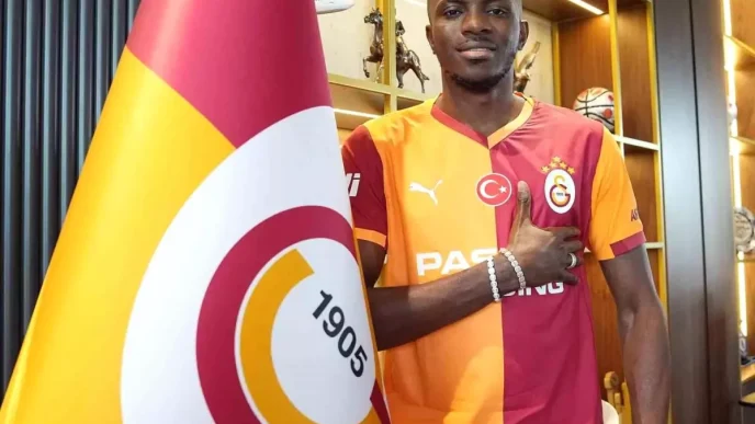 Galatasaray Victor Osimhen ile Bonservis Rekoru Kirdi