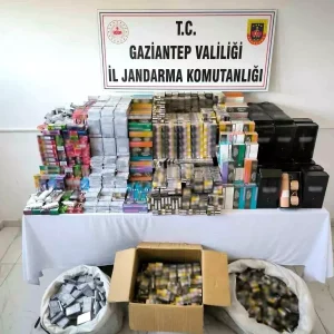 Gaziantepte Jandarma Kacak Sigara ve Esyalari Ele Gecirdi