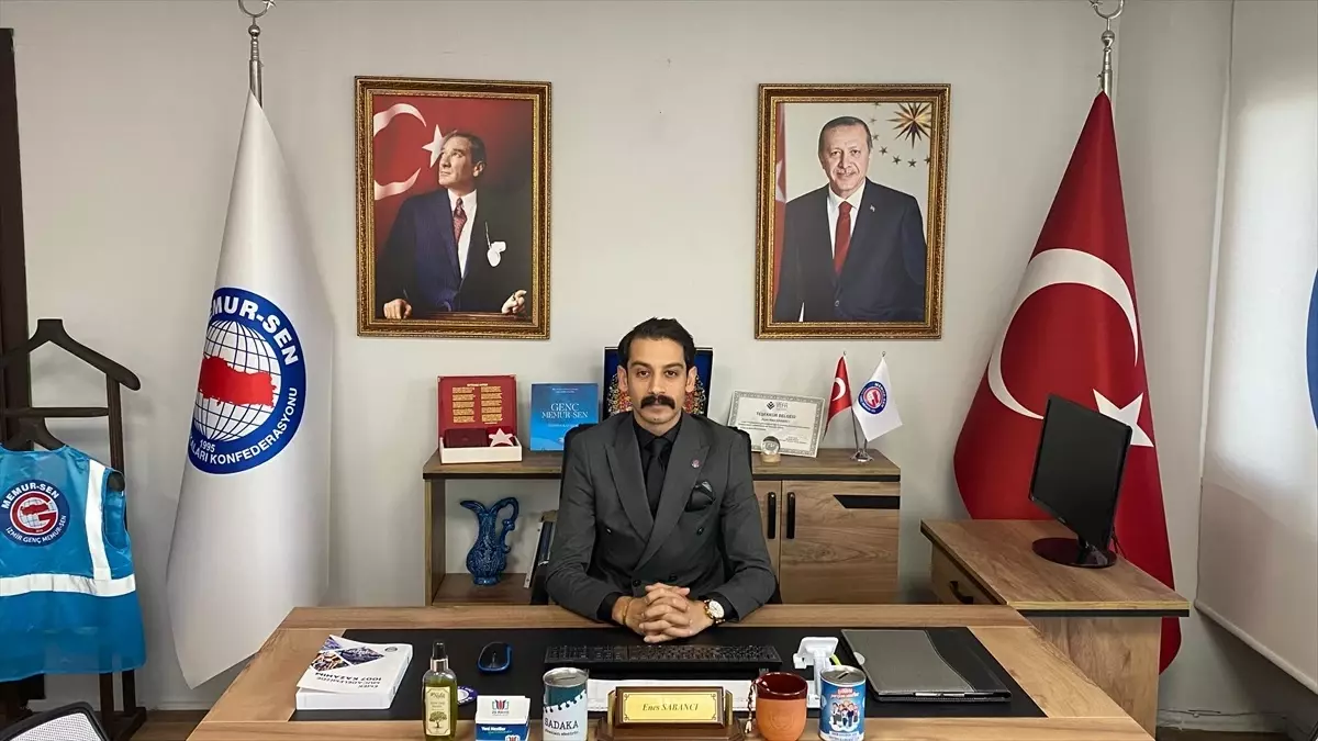 Genc Memur Sen Genc Memurlarin Taleplerini Dikkate Alinmasi Icin Cagrida Bulundu