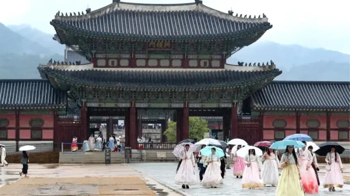 Guney Kore Cinli Turistlere Vizesiz Giris Izni Veriyor