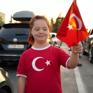 Gurbetciler Turkiyeden Donus Yolunda Huzunlu Anlar Yasiyor