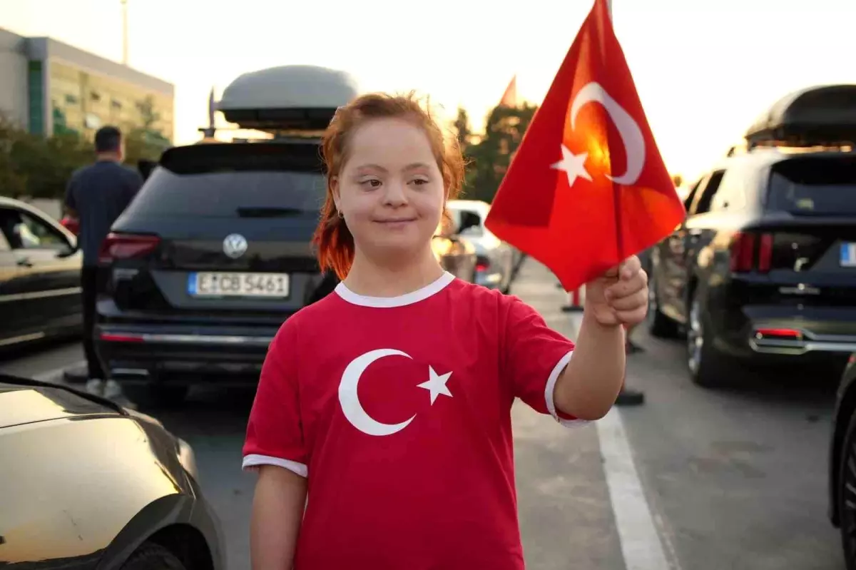 Gurbetciler Turkiyeden Donus Yolunda Huzunlu Anlar Yasiyor