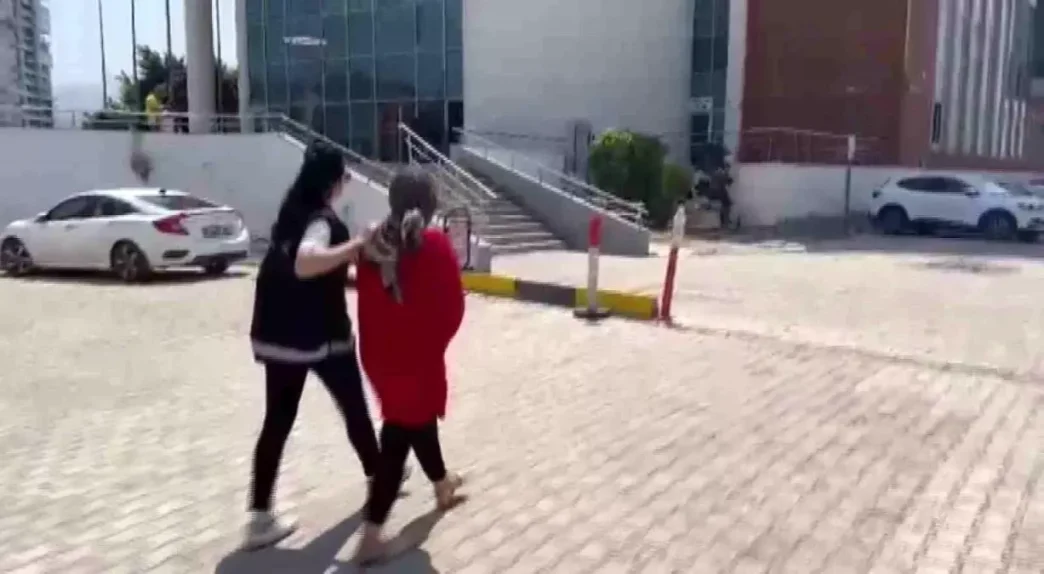 Hatayda Hirsizlik Yapan Kadin Yakalandi