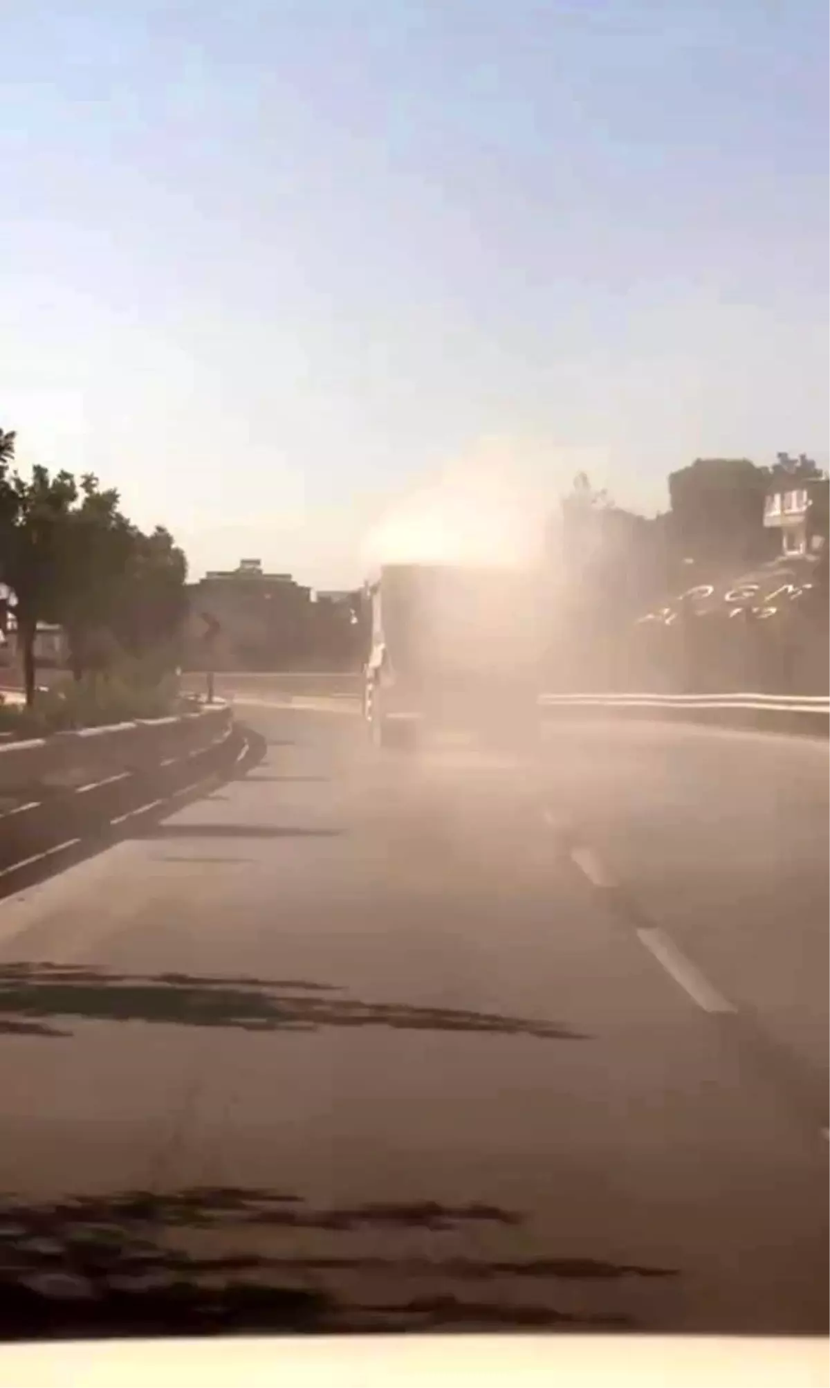 Hatayda Trafigi Tehlikeye Dusuren Kamyona Ceza