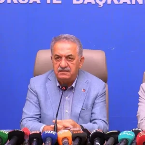 Hayati Yazici Turkiyede Muhalefet Boslugu Var