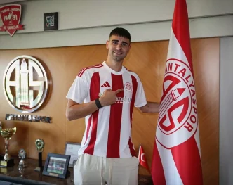Hesapcom Antalyaspor Lautaro Giannetti ile Anlasti