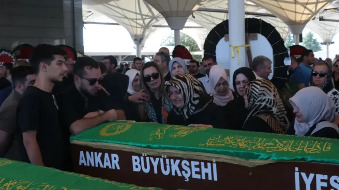 Is Insani Fatih Yucelik Son Yolculuguna Ugurlandi