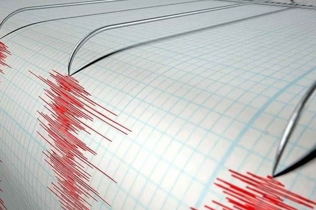 Istanbulda da hissedilen bir deprem meydana geldi