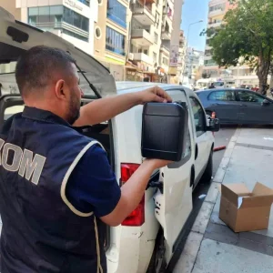 Izmirde Kacakcilik Operasyonlari 5 Milyon TL Degerinde Urun Ele Gecirildi