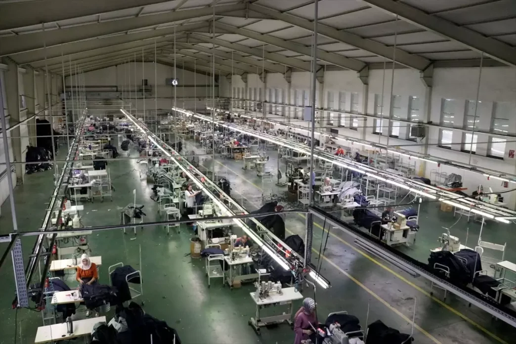 Kadin Girisimci Esra Hasnalcaci Tekstil Atolyesini Fabrikaya Donusturerek Ihracatta Basari