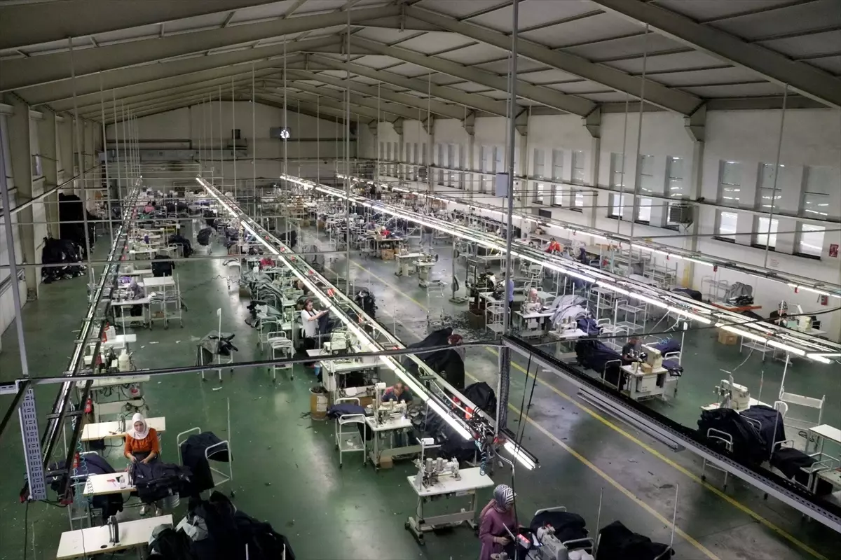 Kadin Girisimci Esra Hasnalcaci Tekstil Atolyesini Fabrikaya Donusturerek Ihracatta Basari