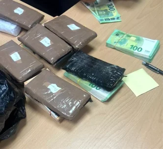 Kapikule Sinir Kapisinda 166 Bin Euro Degerinde Kacak Doviz ve