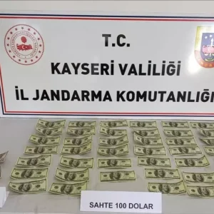 Kayseride 4 Bin 200 Dolar Degerinde Sahte Banknot Ele Gecirildi