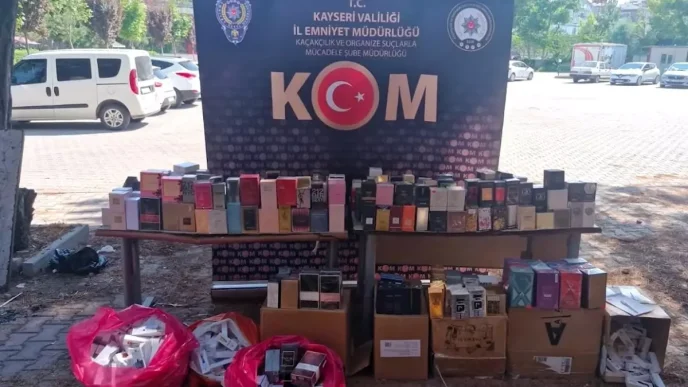 Kayseride Kacak Parfum Saticilari Yakalandi