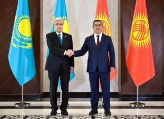 Kazakistan Cumhurbaskani Tokayevden Kirgiz mevkidasi Caparova Altin Kartal devlet nisani