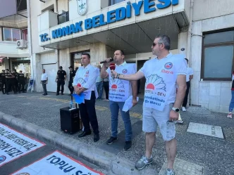 Konak Belediyesinde Memurlar 1 Gun Is Birakti