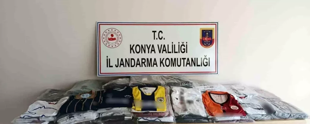 Konyada Kopya Tisort ve Forma Operasyonu 955 Adet Ele Gecirildi