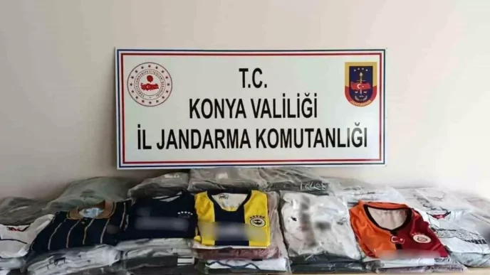 Konyada Kopya Tisort ve Forma Operasyonu 955 Adet Ele Gecirildi