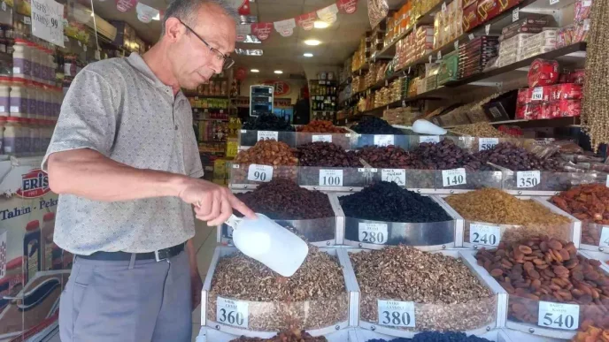 Kuruyemis Satisi Durgun Alim Gucu Dusuyor