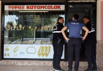 Kuyumcuyu Bicakla Tehdit Edip Soydu Yakalandi