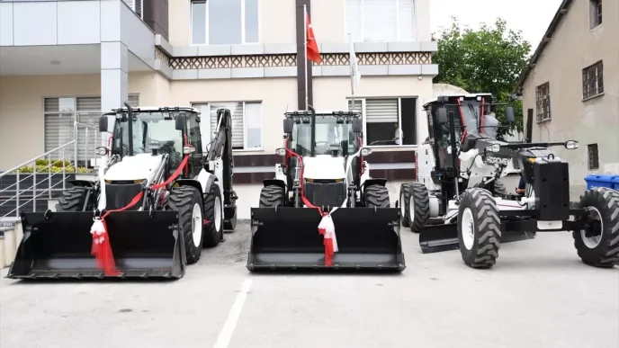 Ladik Belediyesi 4 Yeni Arac Kazandirdi