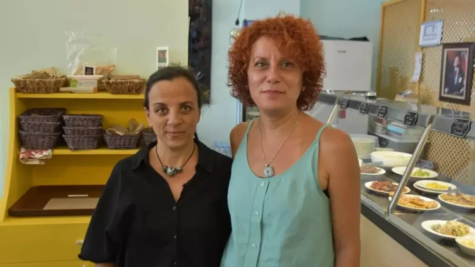 Lise Arkadaslari 32 Yil Sonra Butik Lokanta Acti