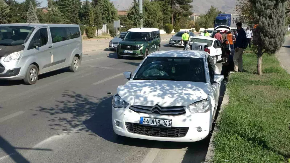 Malatyada Trafik Kazasi Arac Kuyruklari Olustu