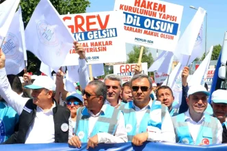Memur Sen 8 Donem Toplu Sozlesmesi Icin Eylem Duzenledi