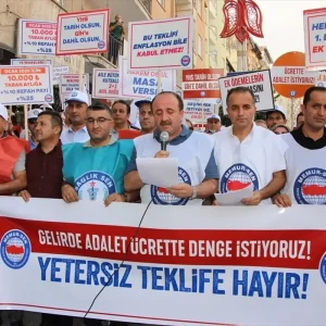 Memur Sen Hakkari Subesi Kamu Zam Teklifini Yetersiz Buldu