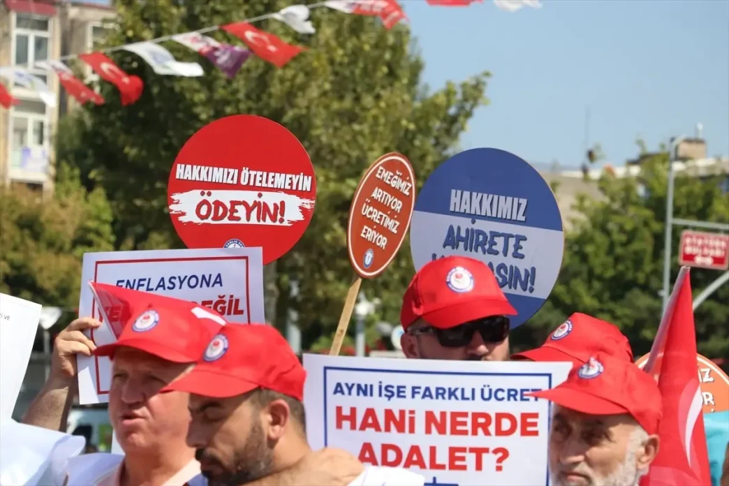 Memur Sen Kamu Toplu Sozlesmesi Icin Eylem Uyarisinda Bulundu
