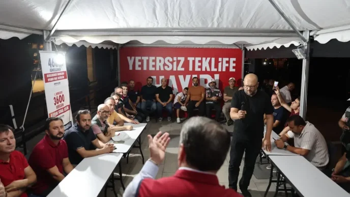 Memur Sen Toplu Sozlesme Tekliflerini Protesto Ediyor
