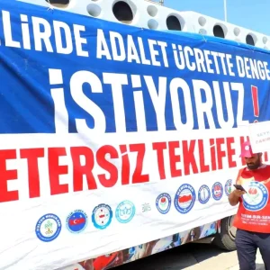 Memurlar Hakkini Ariyor Maliye Bakanligi Onunde Eylem Duzenlendi