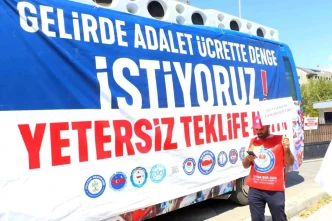 Memurlar Hakkini Ariyor Maliye Bakanligi Onunde Eylem Duzenlendi