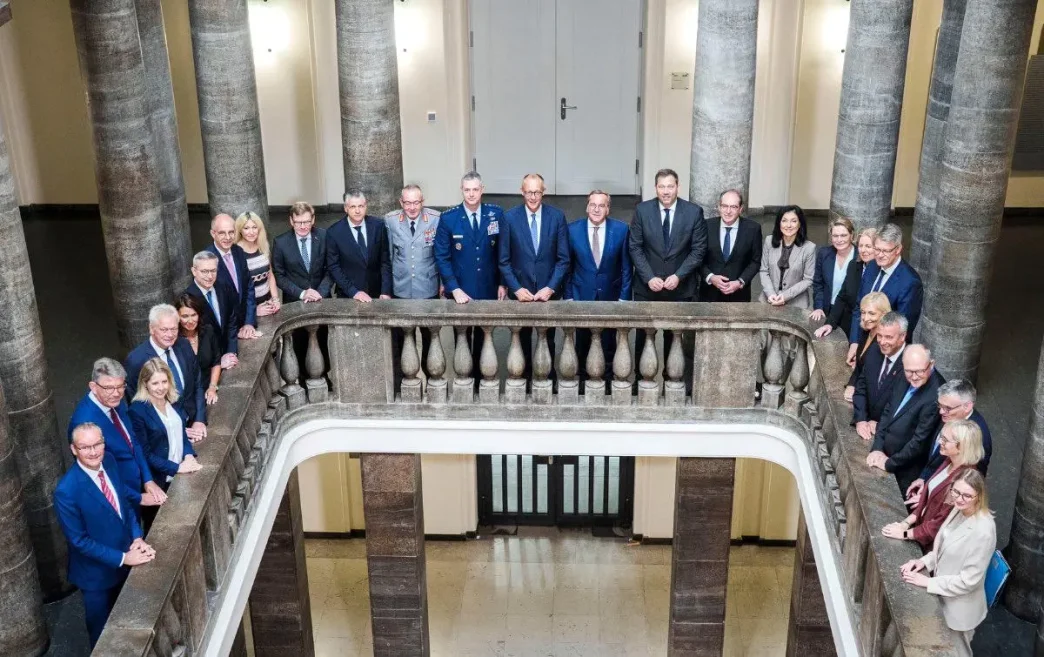 Merz Almanya NATOda en guclu orduya sahip olmasi gereken bir