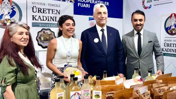 Munzur Ureten Kadinlar Kooperatifi Turkiye Kooperatifler Fuarinda Tunceliyi Temsil Ediyor