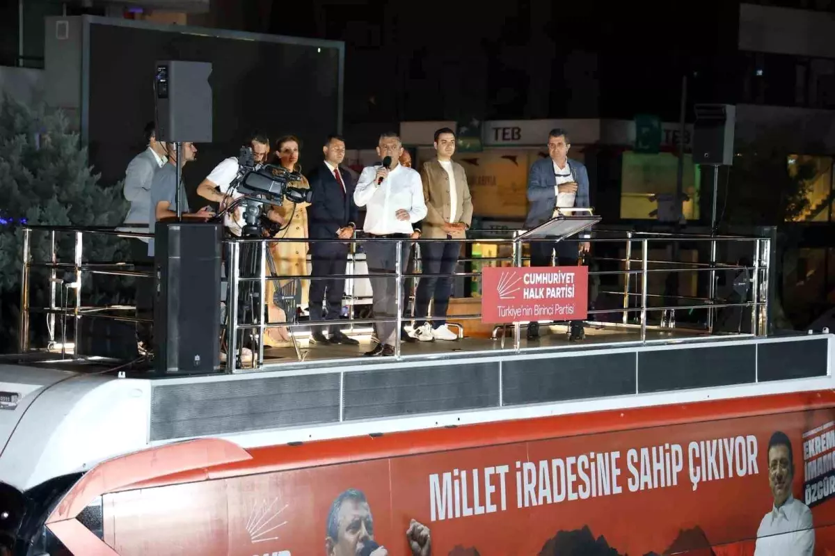 Ozgur Ozel Aksarayda Miting Duzenledi