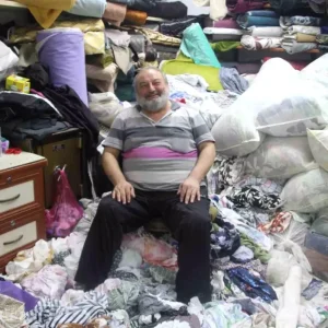 Ozgurlugu Daginiklikta Buldu Kumas Saticisi Cemalettin Serdar