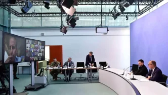 Putine Yaptirim Uyarisi Ingiltere Fransa ve Almanya Liderlerinden Ortak Aciklama