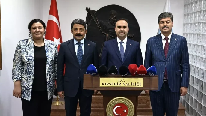 Sanayi ve Teknoloji Bakani Kacir OSBler Turk sanayisinin omurgasi