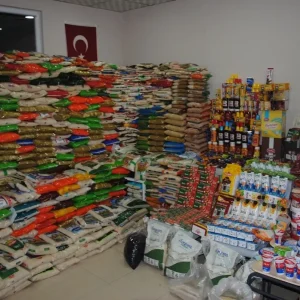 Sanliurfada Zabita Denetimi 2 Ton Kurtlanmis Pirinc ve Sagliksiz Gida