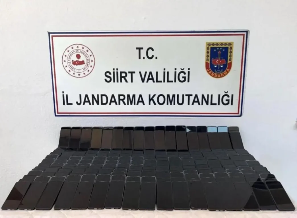 Siirtte 10 Milyon TL Degerinde Gumruk Kacagi Cep Telefonu Ele