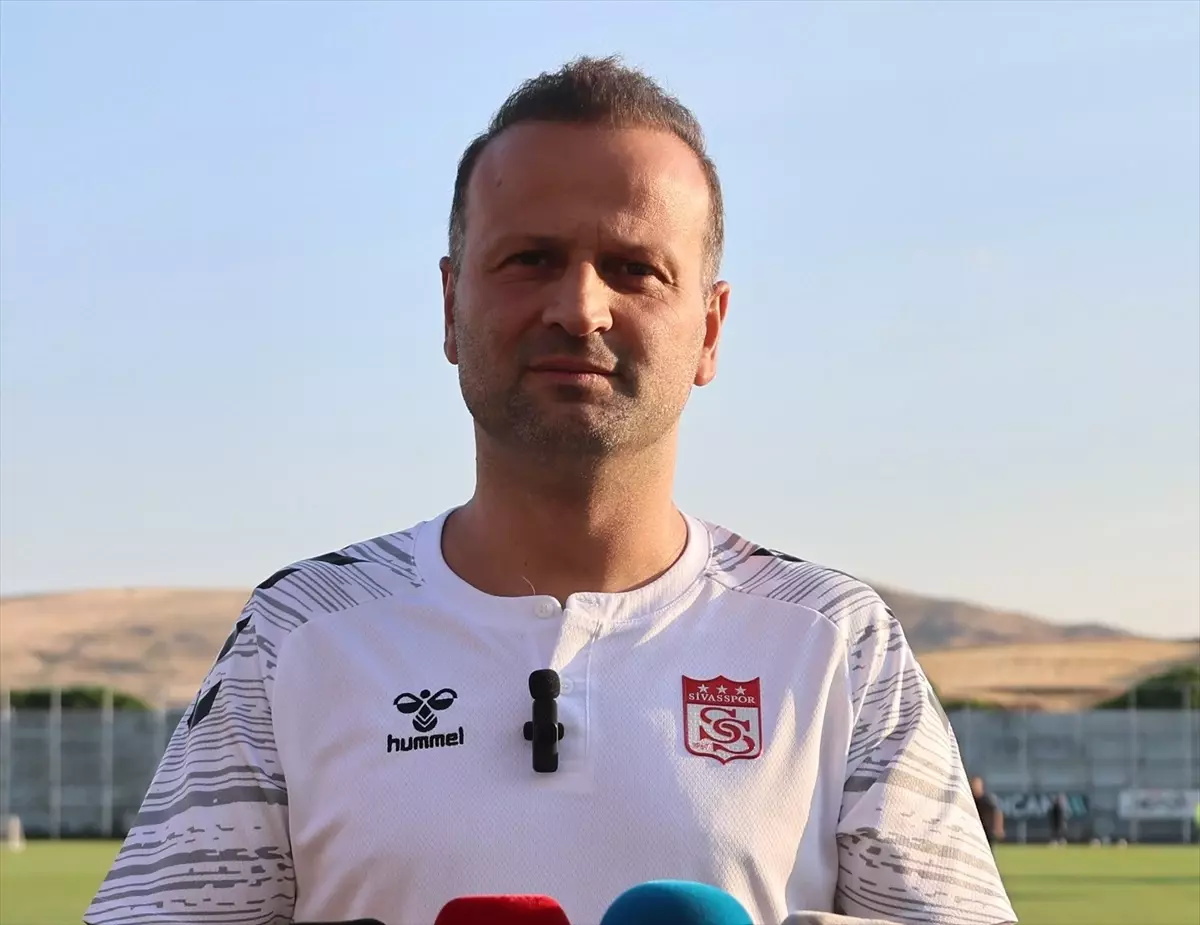 Sivasspor Teknik Direktoru Korkmaz Sivaslilar Gurur Duyacak