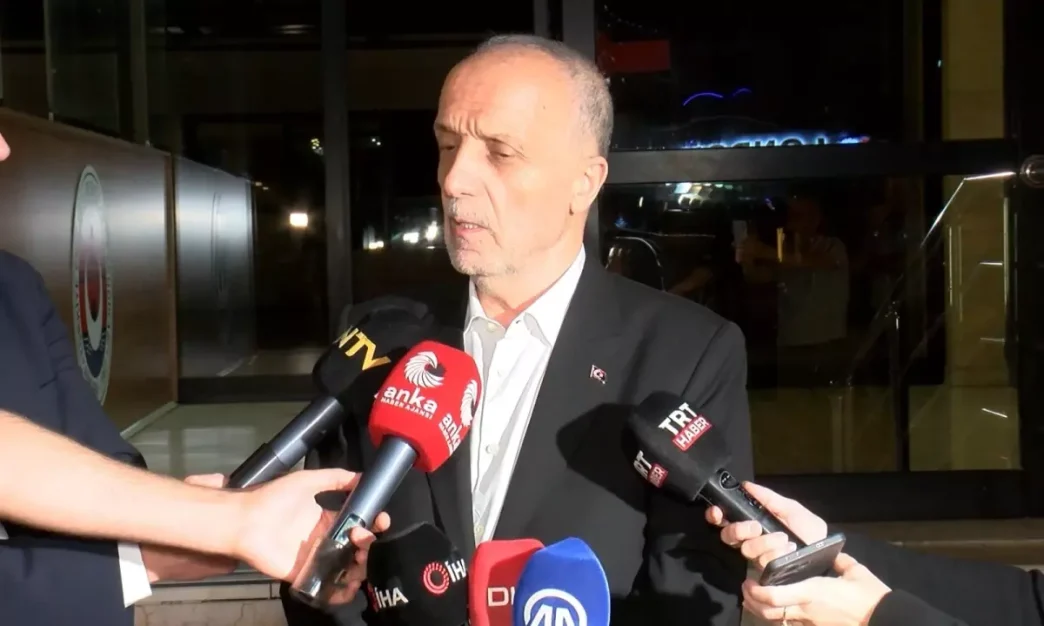 TURK IS Genel Baskani Atalay Hukumetin Son Teklifi Olumluya Yakin