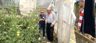 Tavsanlida Seralarda Bitki Hastalik ve Zararli Kontrolleri Yapildi
