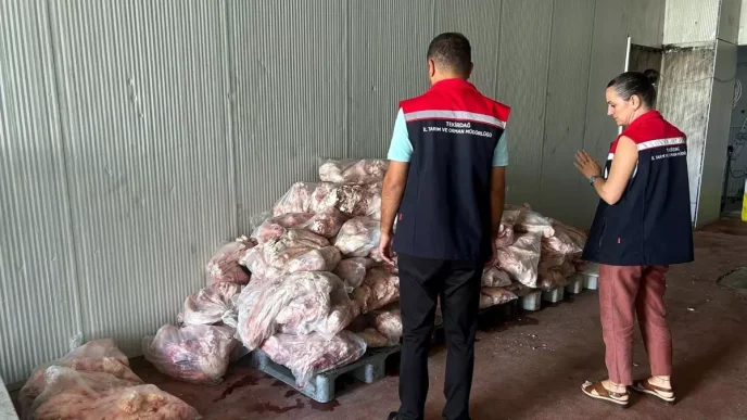 Tekirdagda Sagliksiz Gida Islemi Yapan Isletmeye Cezai Islem