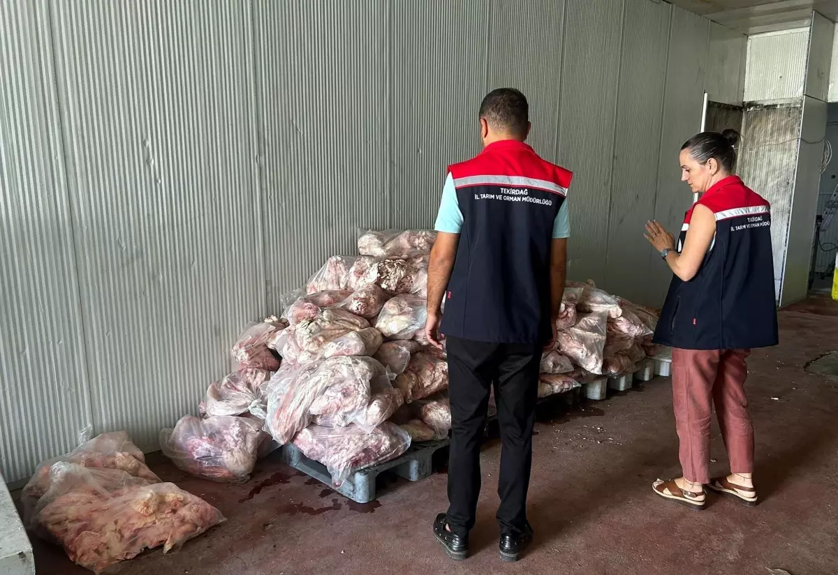 Tekirdagda Sagliksiz Gida Islemi Yapan Isletmeye Cezai Islem
