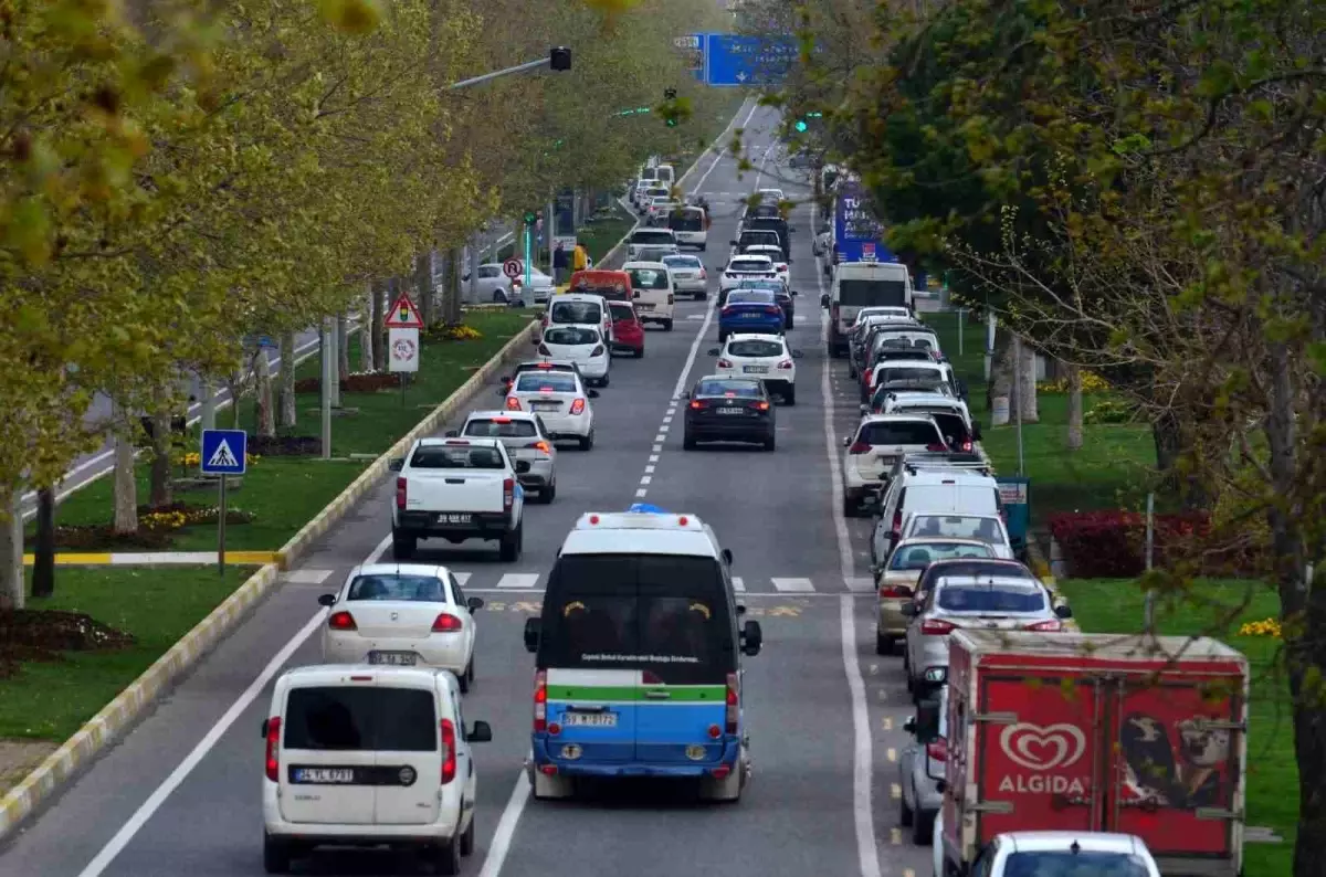 Tekirdagda Trafige Kayitli Arac Sayisi 371 Bini Gecti